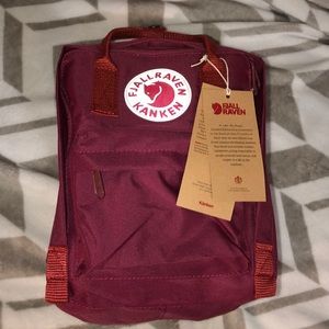 Ox red fjallraven kanken mini